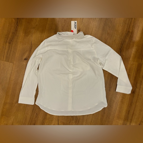 AISEW Top Large White Button Front Polyester  NWT - Picture 4 of 4